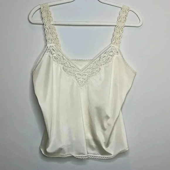 Vanity Fair Off White Lace StrapTank - Picture 1 of 6